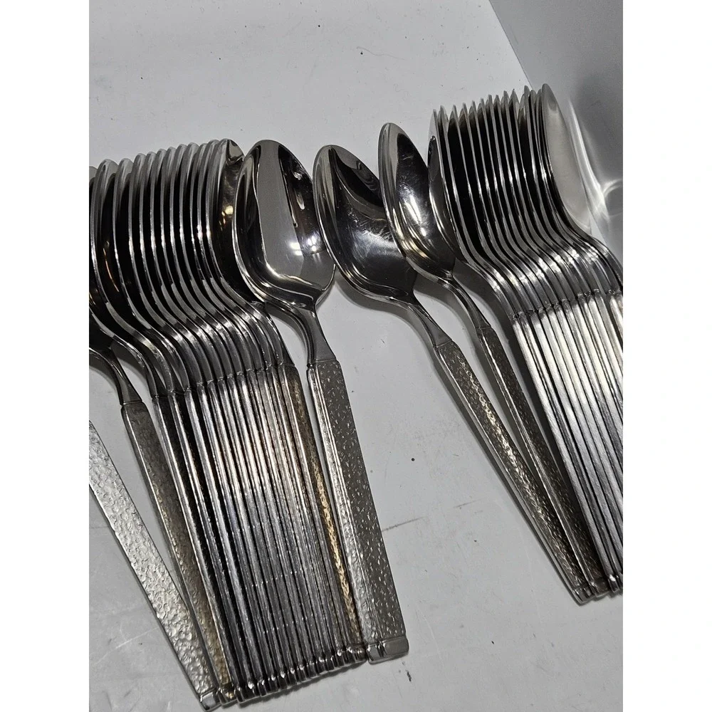 Gorham CASABLANCA 106 Piece Lot Stainless G Hammered Handle Silverware Flatware